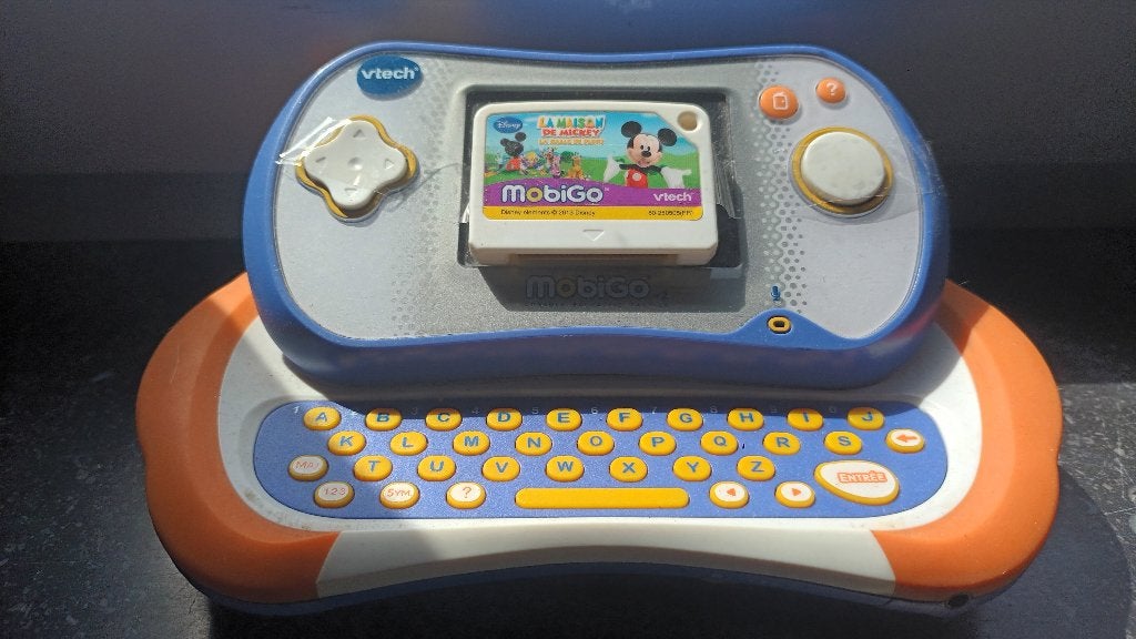 Console enfant, Enlèvement