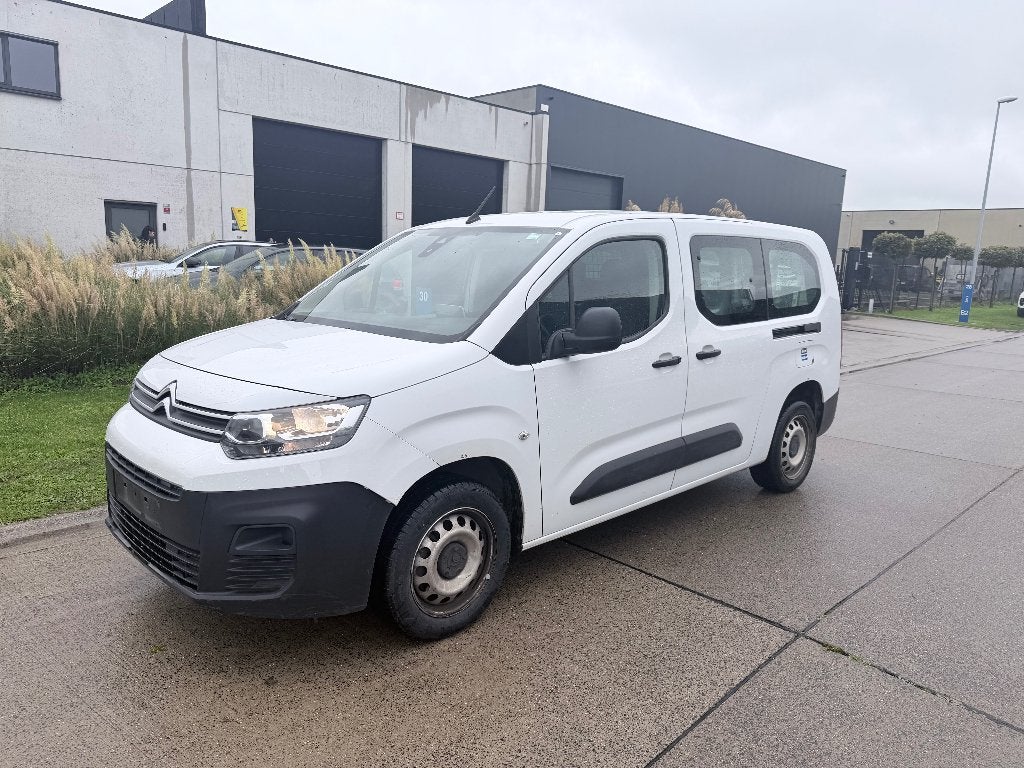citroen berlingo/L2/3place/2022/clim/cruise/carplay/capteurs, https://public.car-pass.be/vhr/a687c684-dbdb-41ef-b250-7e3b4175a2fd