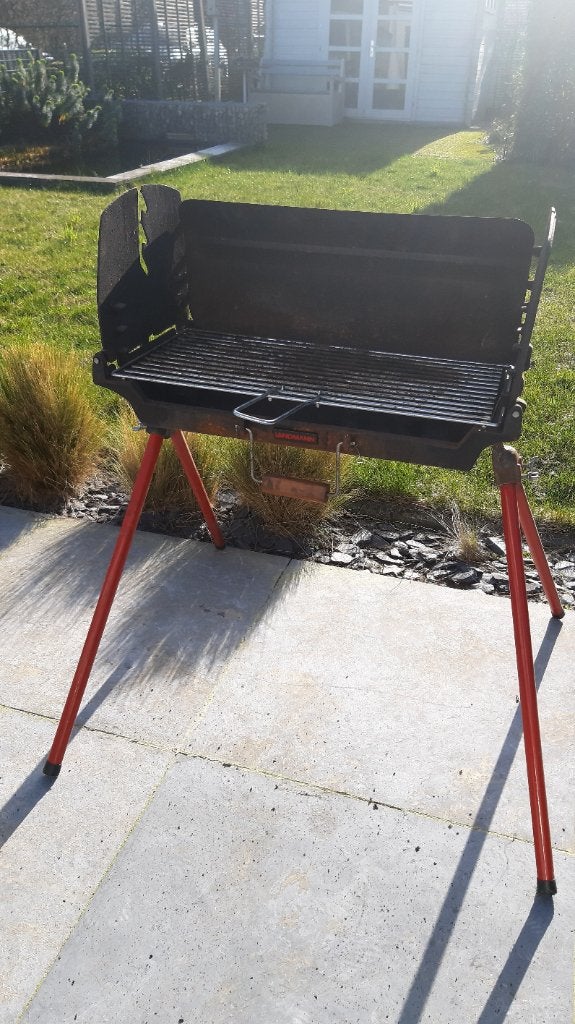 Barbeque, Ophalen, Gebruikt, Met accessoires