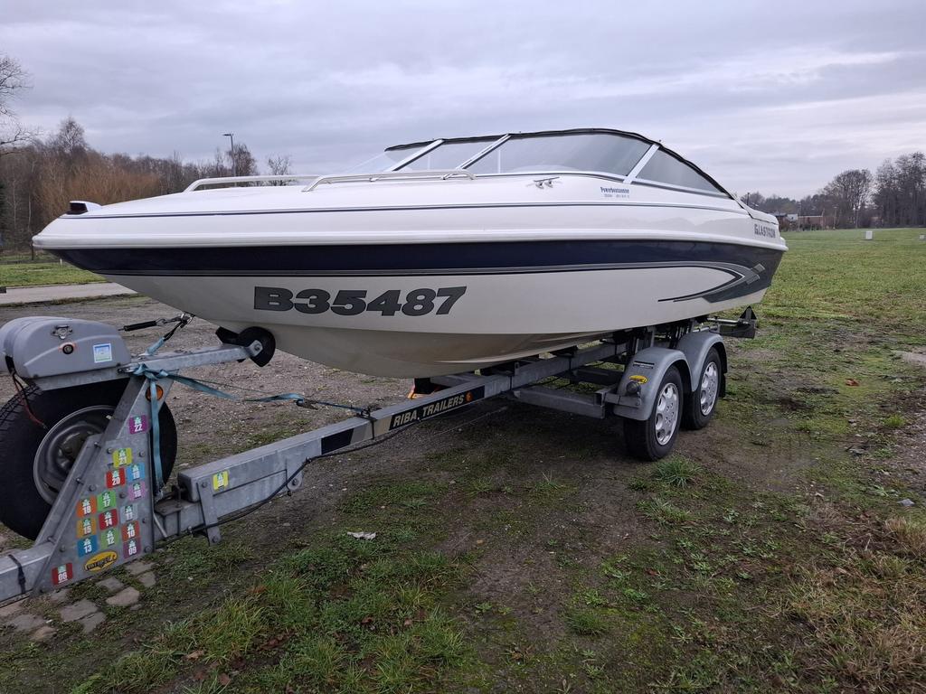 Glastron speedboot, Ophalen, Gebruikt, Binnenboordmotor, 120 tot 200 pk