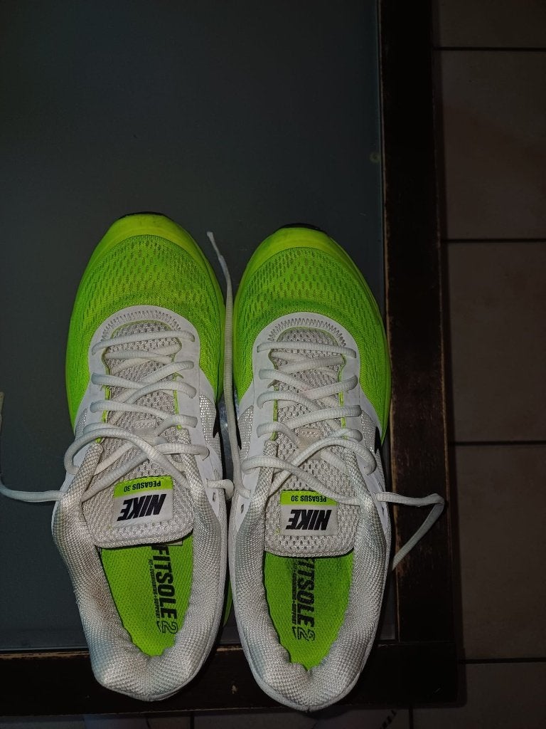 Loopschoenen, Sport en Fitness, Loopsport en Atletiek, Ophalen, Zo goed als nieuw, Hardlopen, Hardloopschoenen