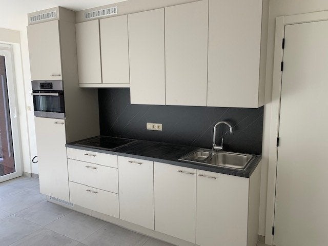Instapklare appartement te huur in Sint-Niklaas, Immo, 35 à 50 m², Province de Flandre-Orientale