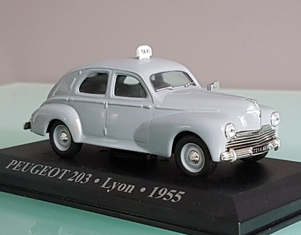 Peugeot 203 Collection Taxis du Monde (Lyon) - Altaya 1:43, Enlèvement ou Envoi, Comme neuf, Voiture, Autres marques