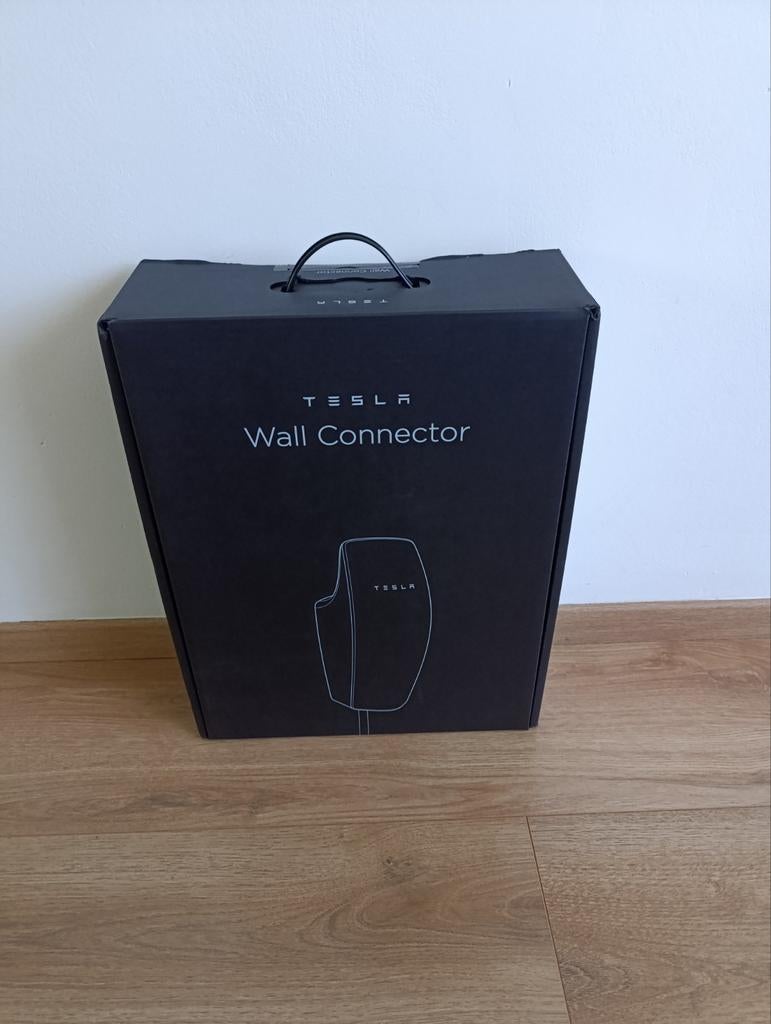 Tesla wall connector, Enlèvement