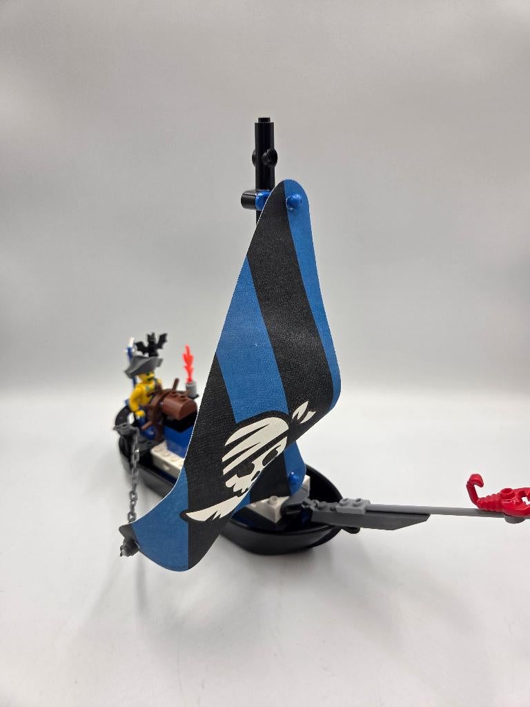 Lego Pirates 7072 Captain Kragg's Pirate Boat, Ophalen of Verzenden, Zo goed als nieuw, Complete set, Lego