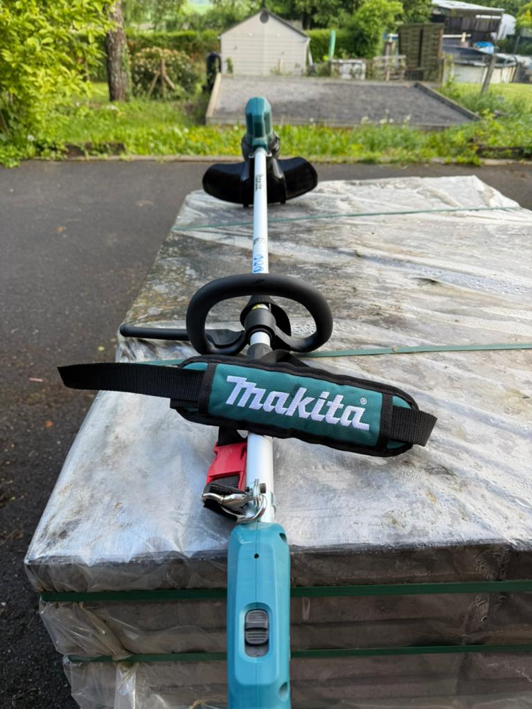 Débroussailleuse Makita DUR194Z, Enlèvement, Comme neuf