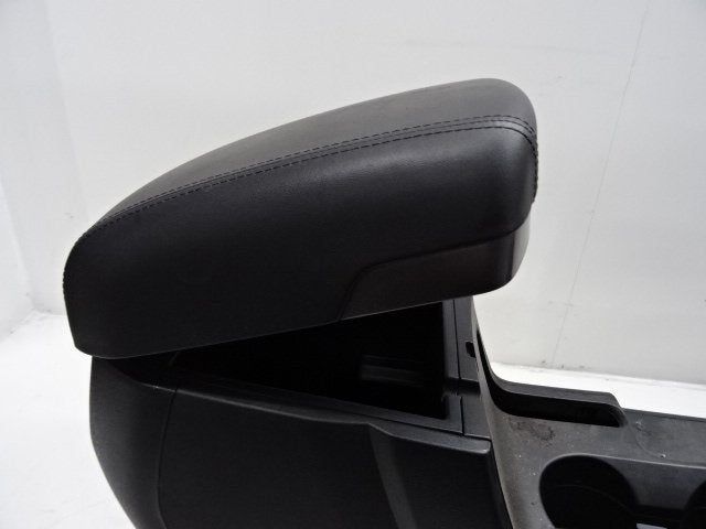 MIDDENCONSOLE Hyundai iX35 (LM) (01-2009/12-2015), Hyundai Motor Deutschland GmbH, Gebruikt, Kaiserleipromenade 5
63067  Offenbach am Main, DE