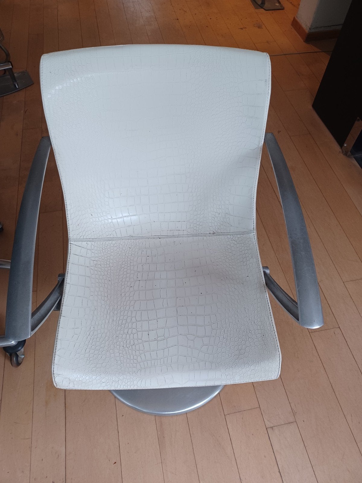 2 stoelen, Ophalen