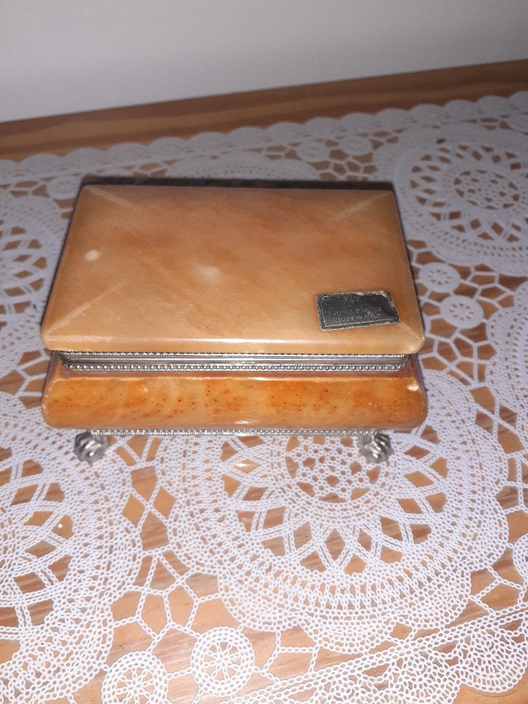 Boîte à bijoux en ONYX veiné orange, Enlèvement