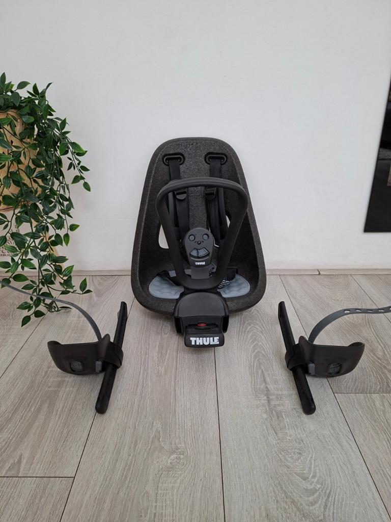 Fietsstoeltje Thule yepp nexxt mini, Fietsen en Brommers, Fietsaccessoires | Fietsstoeltjes, Ophalen, Voetsteuntjes