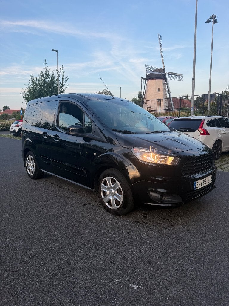 Ford Tourneo Courier 1.0 benzine Ecoboost, Auto's, Ford, Euro 6, Zwart, 5 deurs, Particulier