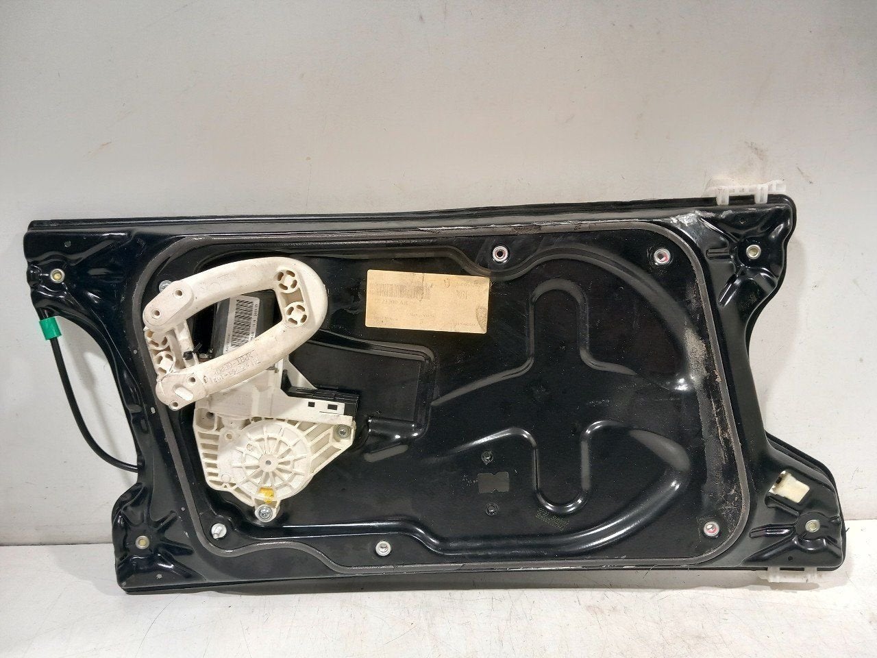 Raammechaniek elektrisch rechts voor Land Rover Discovery, Onderdelen@venauto.nl, Van der Ven Autorecycling B.V., Ettenseweg 76, 4706 PB Roosendaal, The Netherlands