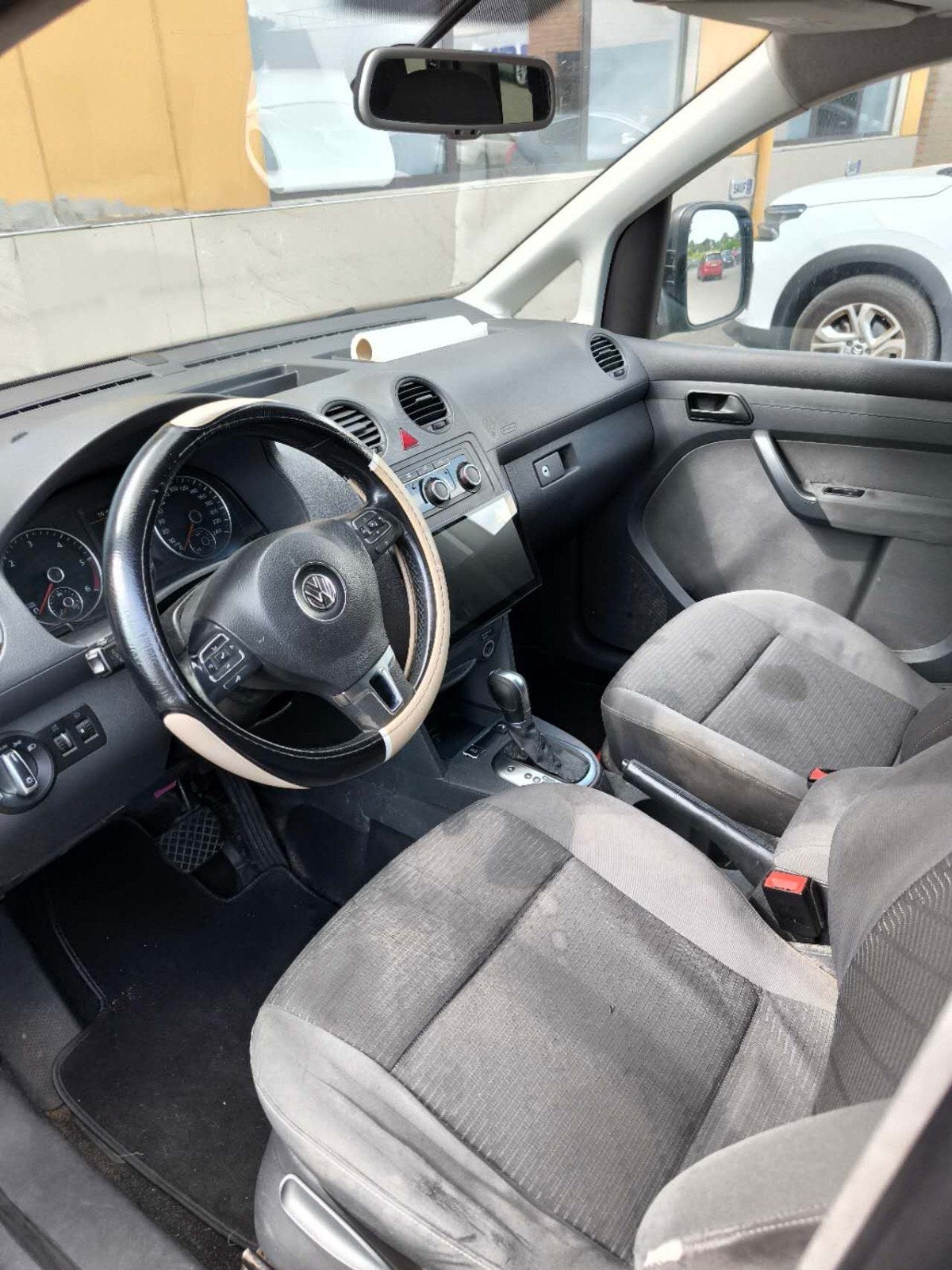 VOLKSWAGEN CADDY TPMR 2.0TDI 103KW
MAX. - 7 ZITPLAATSEN, Auto's, Volkswagen, Automaat, 7 zetels, Diesel, Particulier