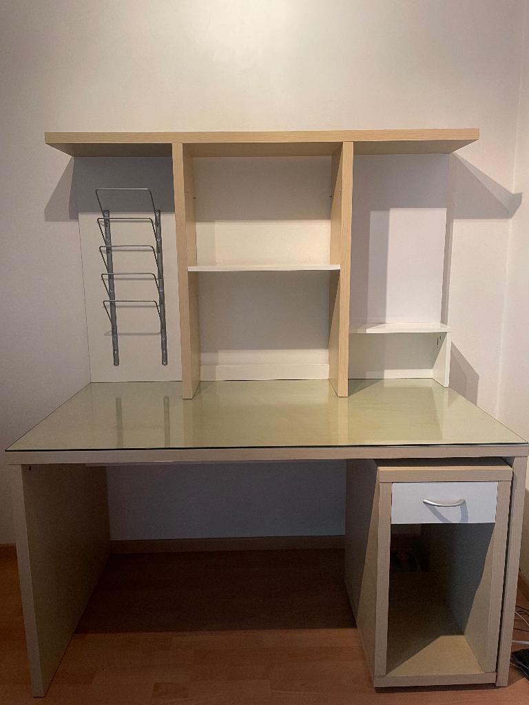 Bureau, Enlèvement, Utilisé