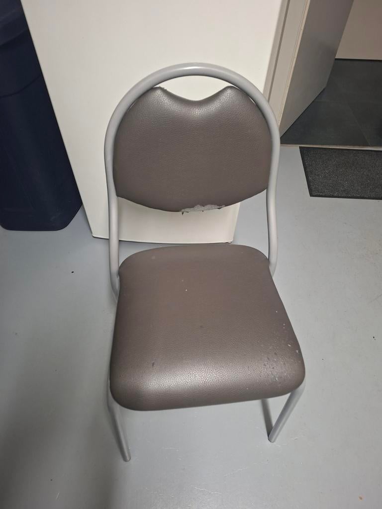 Gratis 4 keukenstoelen, Huis en Inrichting, Stoelen, Ophalen