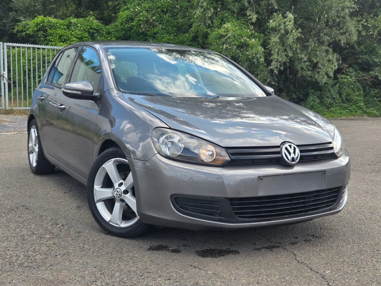 VOLKSWAGEN GOLF 6 1.6TDI EURO 5 KLAAR OM GEREGISTREERD TE WO, Auto's, Volkswagen, Euro 5, Stof, Electronic Stability Program (ESP)