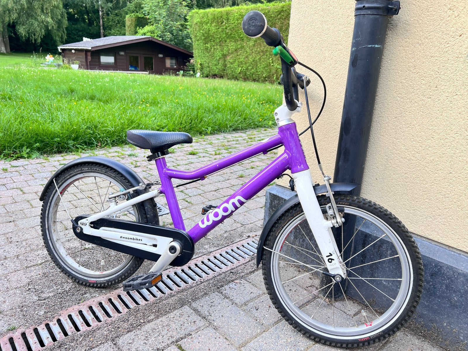 WOOM 3 VELO ENFANT 16 POUCES ALU - GARDE BOUES / TBE, Vélos & Vélomoteurs, Enlèvement, Comme neuf, Frein sur jante, 16 à 20 pouces