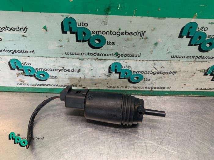 Ruitensproeierpomp voor van een BMW 1-Serie (1-Serie 03-), Gebruikt, -, -, Ophalen of Verzenden