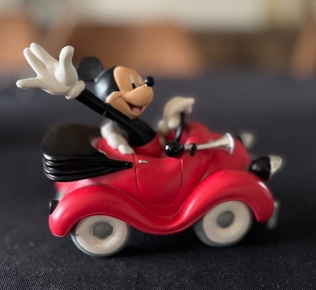 Mickey Mouse, Verzamelen, Ophalen