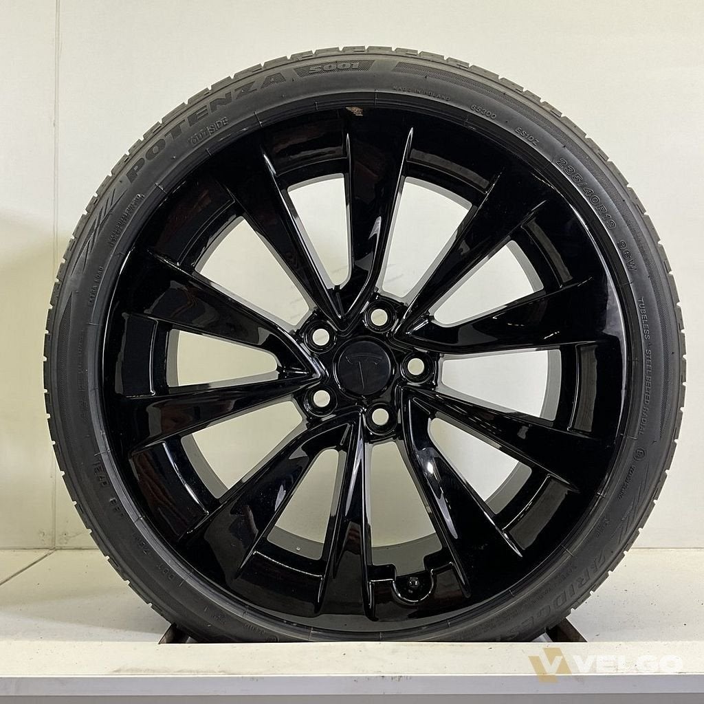 TESLA MODEL 3 ZOMERBANDEN SET VELGEN 19 INCH, 19 inch, Gebruikt, -, -