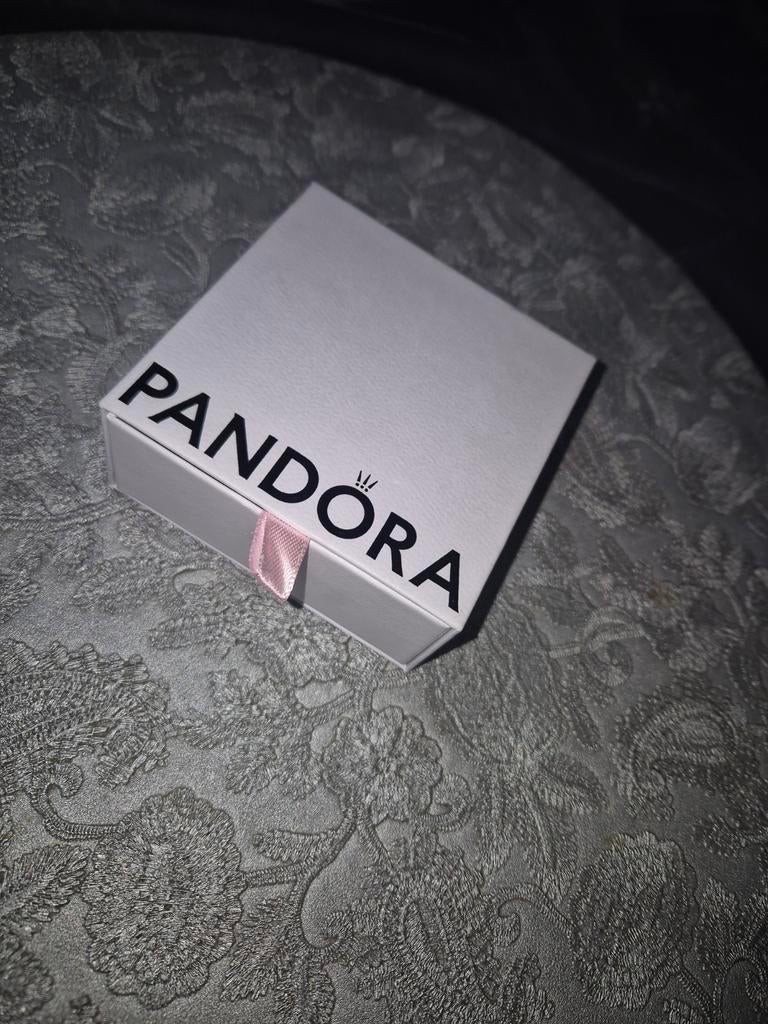 Bague Pandora Disney la Belle et la bête, Enlèvement, Pandora