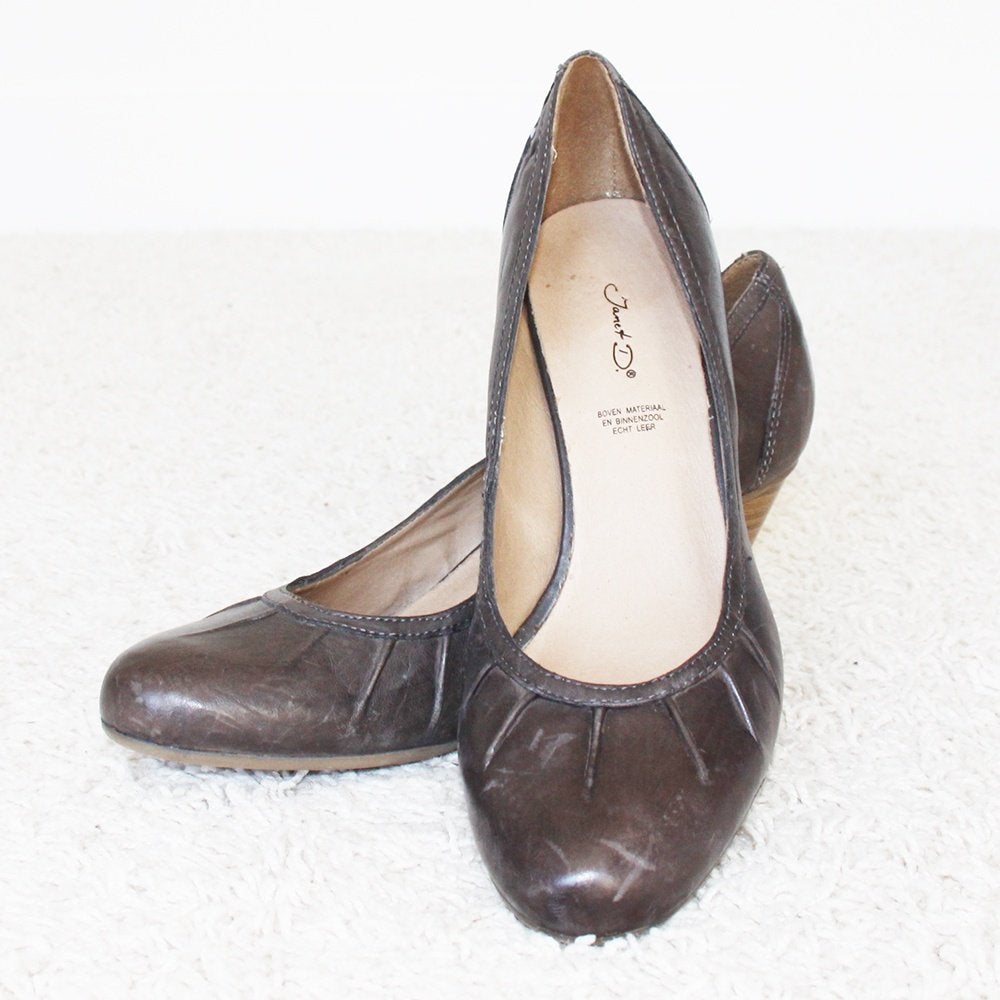 Superbes escarpins Janet D. (taille 40) €35, -, Vêtements | Femmes, Janet D., Escarpins, Comme neuf, Brun