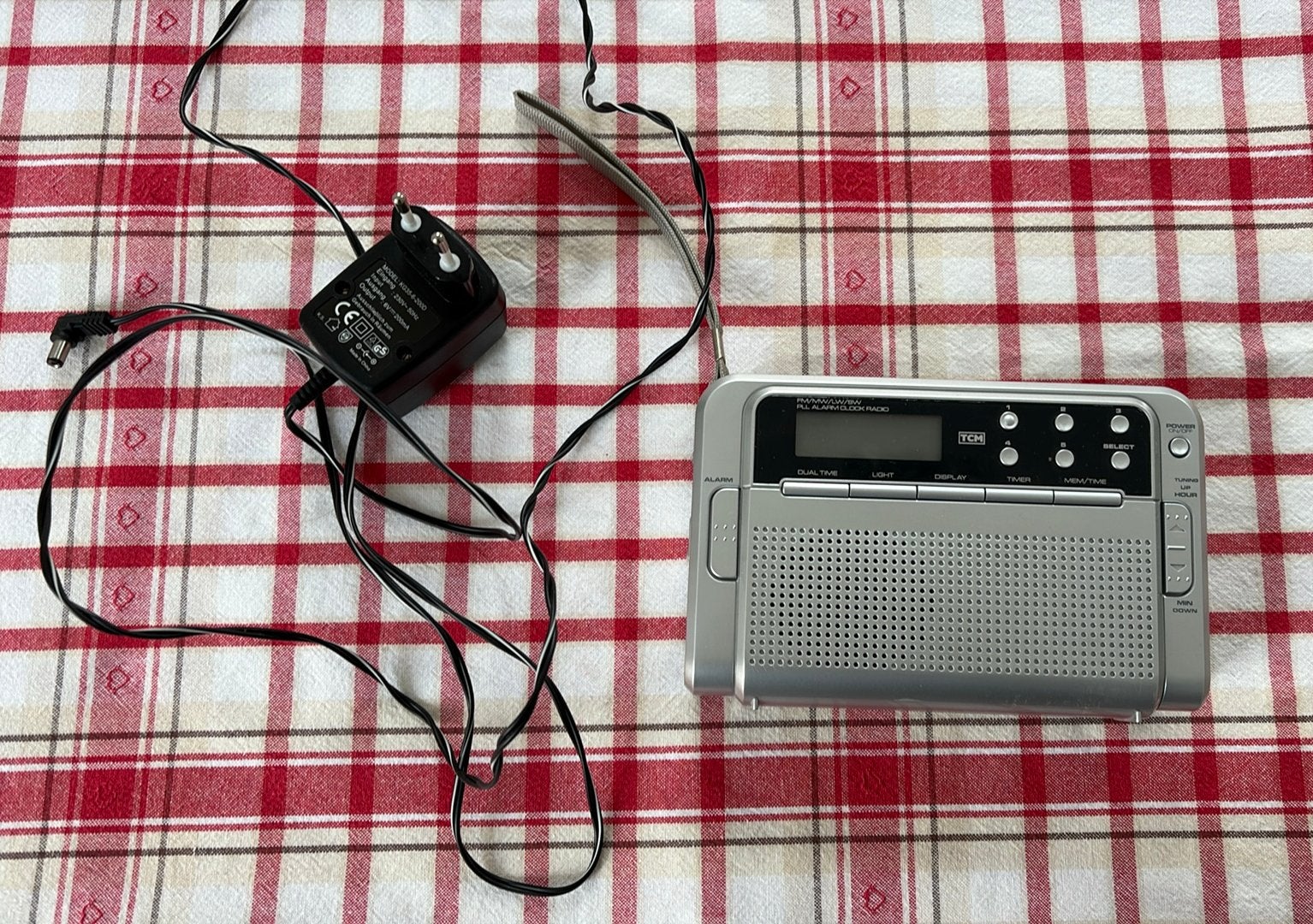 Radio-réveil TCM / TCM wekkerradio, Enlèvement, Comme neuf, Radio