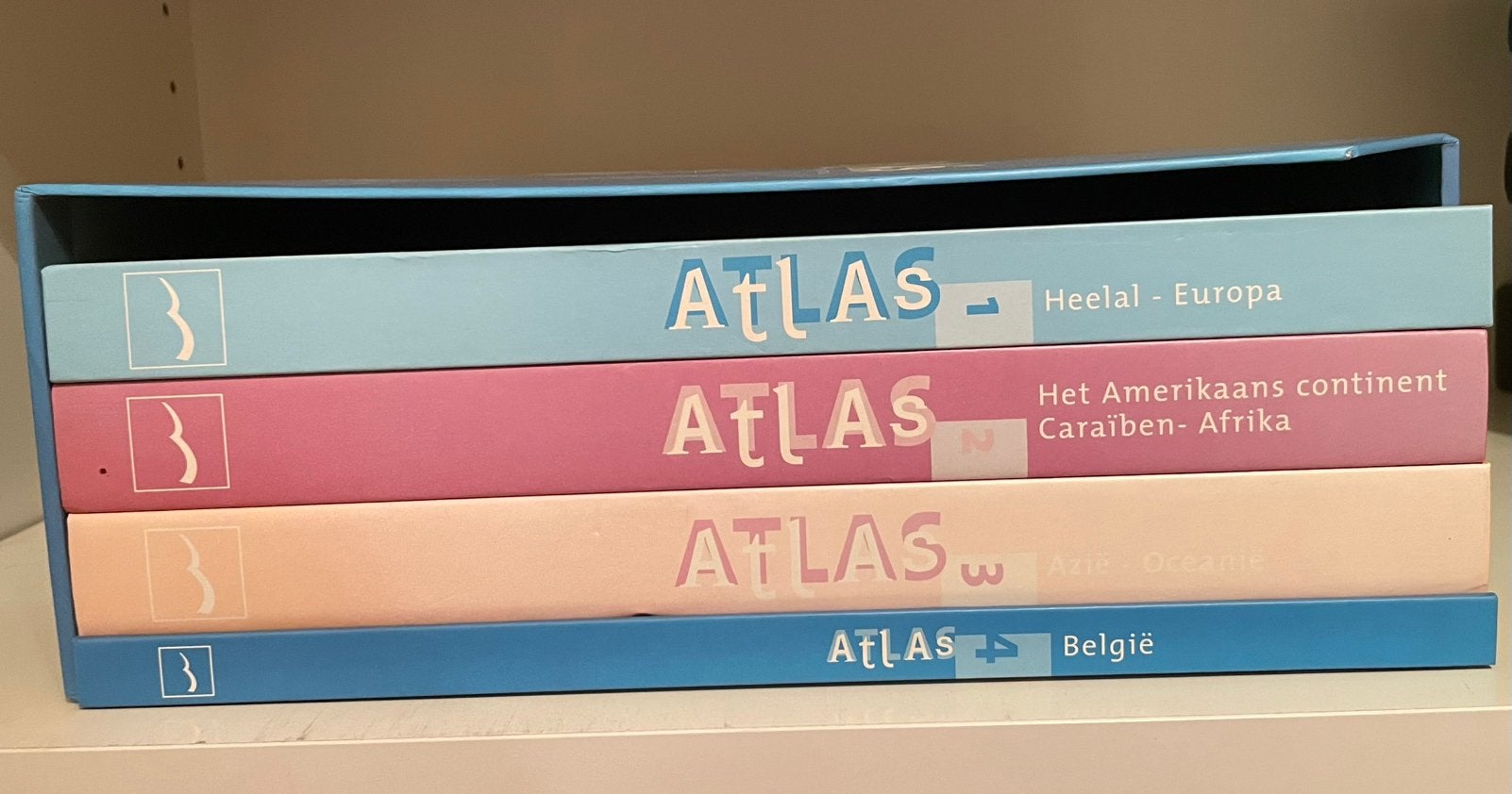 Complete 4-delige Artis-Historia Wereldatlas(incl.opbergbox), Livres, Atlas & Cartes géographiques, Belgique, Autres atlas, Enlèvement