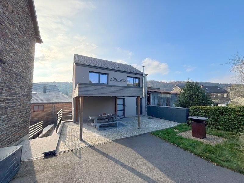 Alle-sur-Semois : spacieuse maison récente avec 2 gites., 6 pièces, 167 kWh/m²/an, 11211 kWh/an, Autres types