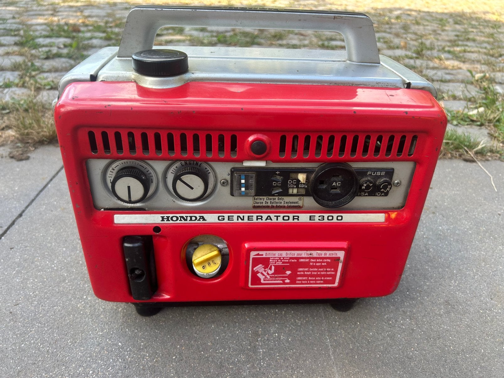Honda E300 generator, Doe-het-zelf en Bouw, Ophalen, Zo goed als nieuw