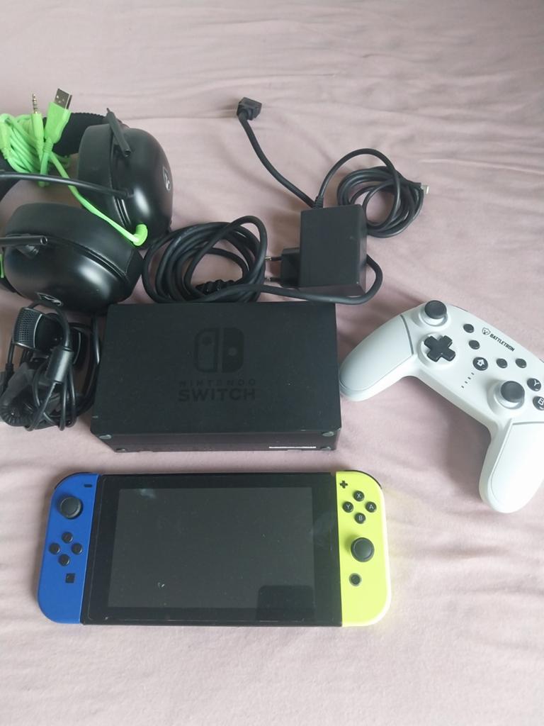 Nintendo switch(fortnite edition), Games en Spelcomputers, Ophalen, Zo goed als nieuw, Met games