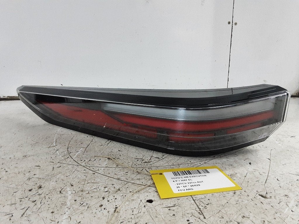FEU ARRIÈRE GAUCHE Toyota C-HR (X2,H2) (01-2023/-), Autos : Pièces & Accessoires, Kundenbetreuung@toyota.de, Toyota, Utilisé, Toyota-Allee 2
50858  Köln, DE
