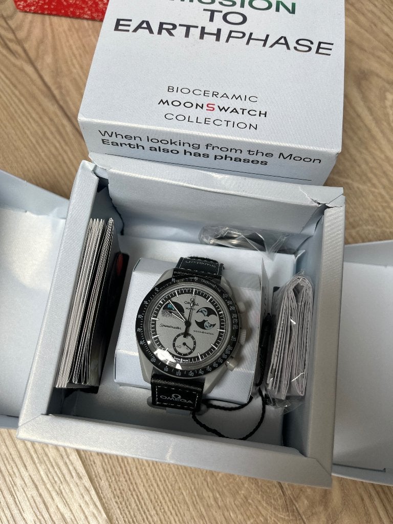 Swatch x Omega Earth Phase Bioceramic, Handtassen en Accessoires, Horloges | Heren, Overige materialen, Polshorloge, Nieuw, Ophalen of Verzenden