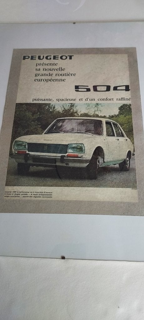 oude reklame van Peugeot 504, met glaskader, Verzamelen, Verzenden, Zo goed als nieuw, Reclamebord