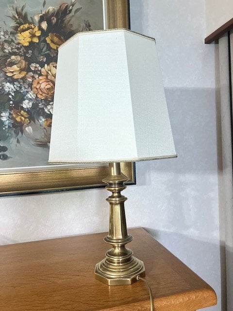 klassieke tafellamp, Huis en Inrichting, Lampen | Tafellampen, Gebruikt, Metaal, Textiel, E27 (groot), Met kap, Met schakelaar
