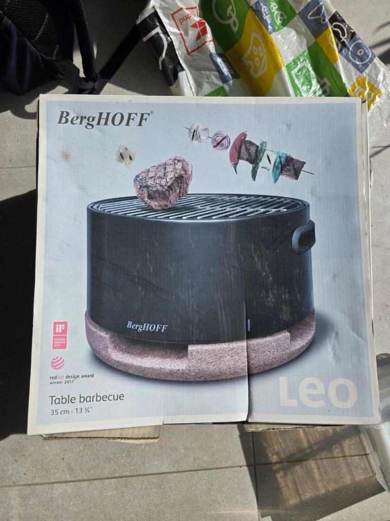 BergHOFF Leo tafel BBQ, Tuin en Terras, Ophalen, Zo goed als nieuw, Berghoff, Met accessoires