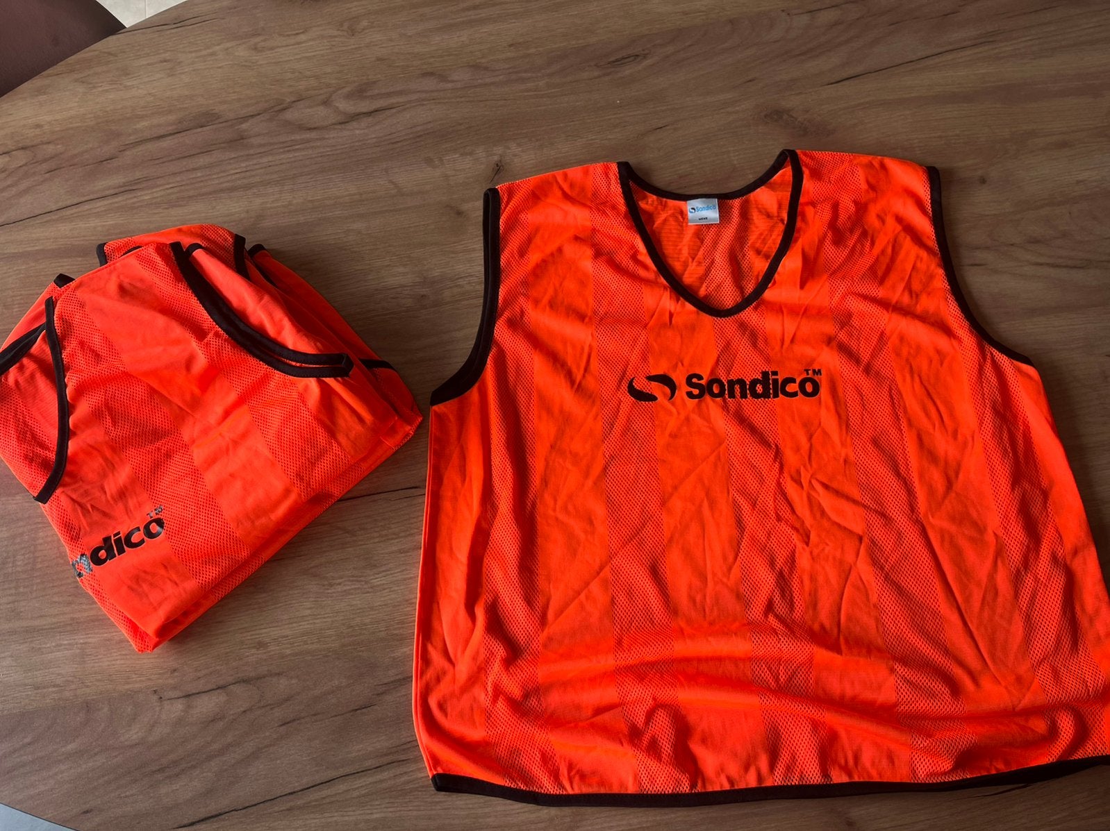 Lot de 6 chasubles, Enlèvement, Comme neuf