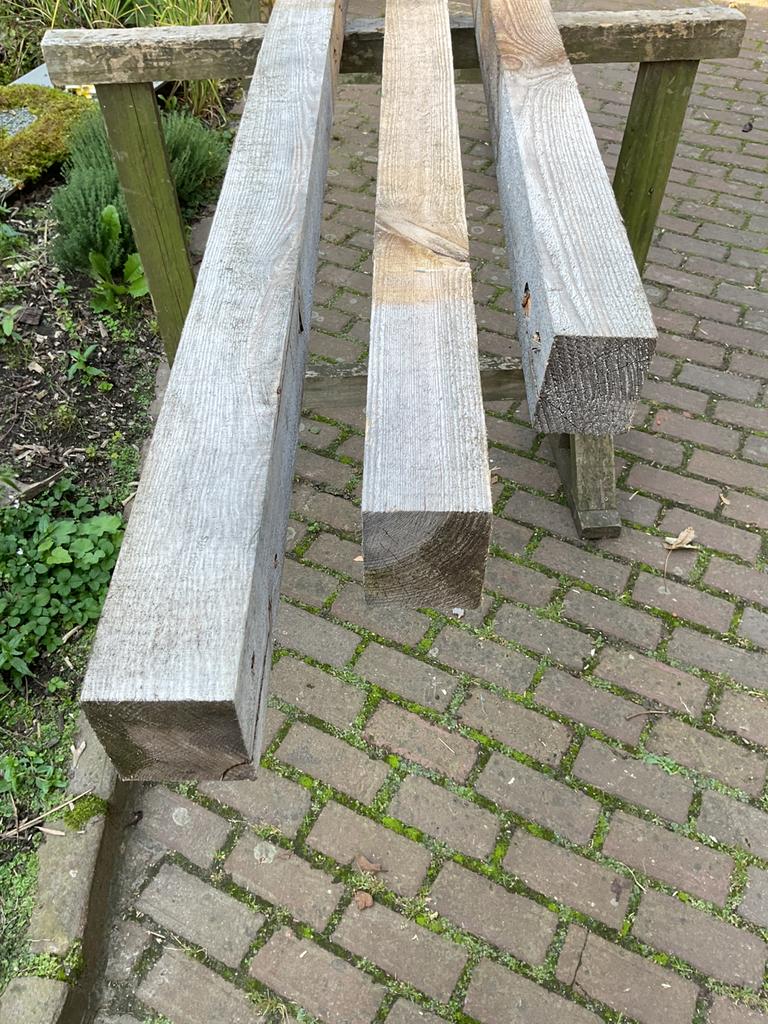 Zware palen, Ophalen, Zo goed als nieuw, Palen