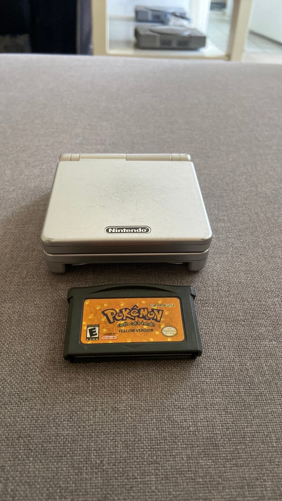 Gameboy advance + pokemon zonder oplader, Games en Spelcomputers, Spelcomputers | Nintendo Game Boy, Ophalen, Zo goed als nieuw