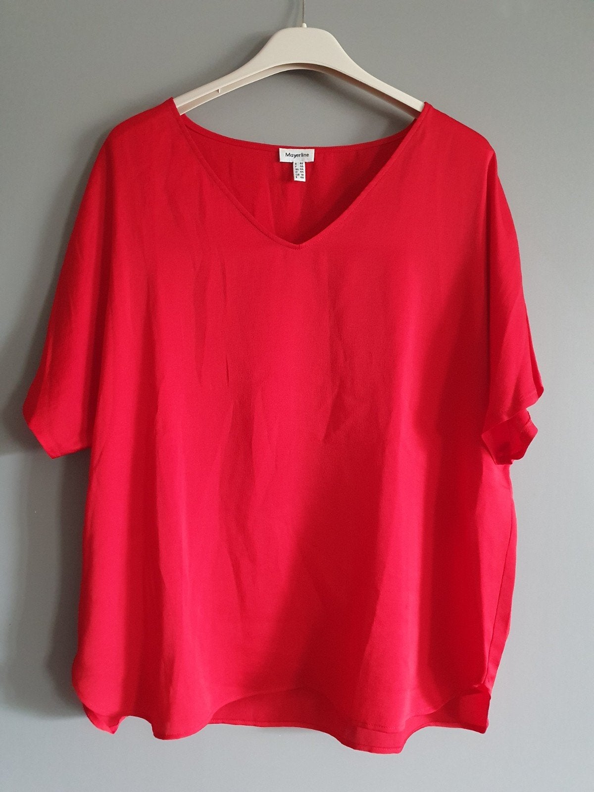 Rode t-shirt van Mayerline maat 46, Kleding | Dames, T-shirts, Mayerline, Maat 46/48 (XL) of groter, Ophalen of Verzenden, Zo goed als nieuw