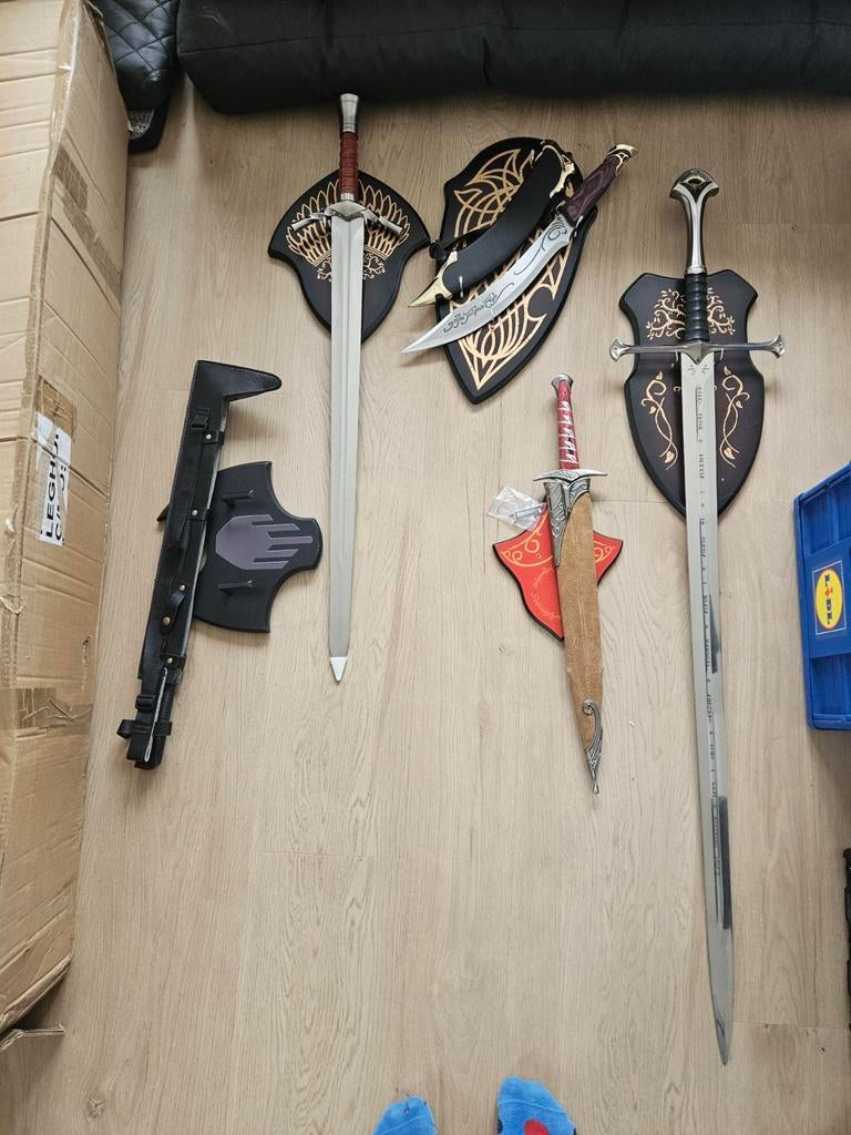 Lord of the rings zwaarden replica, Verzamelen, Ophalen of Verzenden
