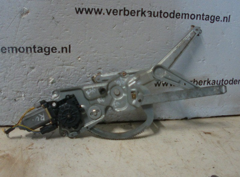 VITRE MECANISME ELECTRIQUE DROIT 3 serie Compact (E36 / 5), Droite, Utilisé, BMW, Petuelring 130
80809  München, DE