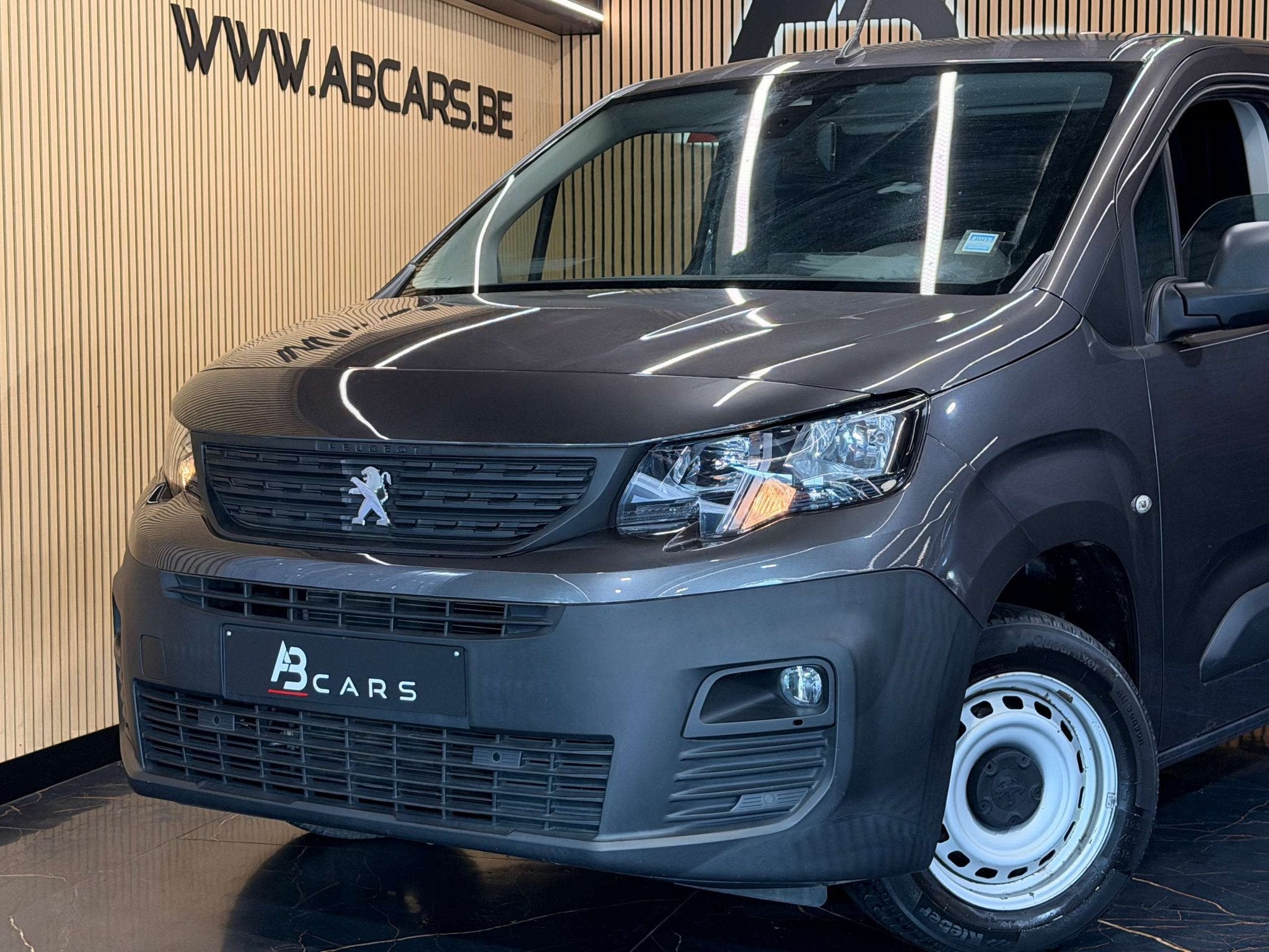Peugeot Partner 1.2i * GARANTIE 12 MOIS * 3 PLACES * 1ER PRO, 121 g/km, Argent ou Gris, Achat, Euro 6