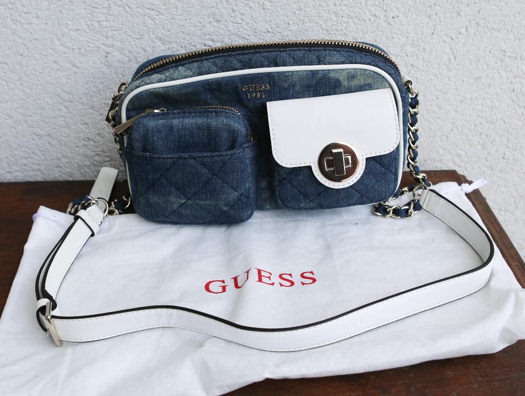 Leuke jeanstas van Guess - nieuw!, Handtassen en Accessoires, Tassen | Damestassen, Nieuw, Blauw, Ophalen of Verzenden