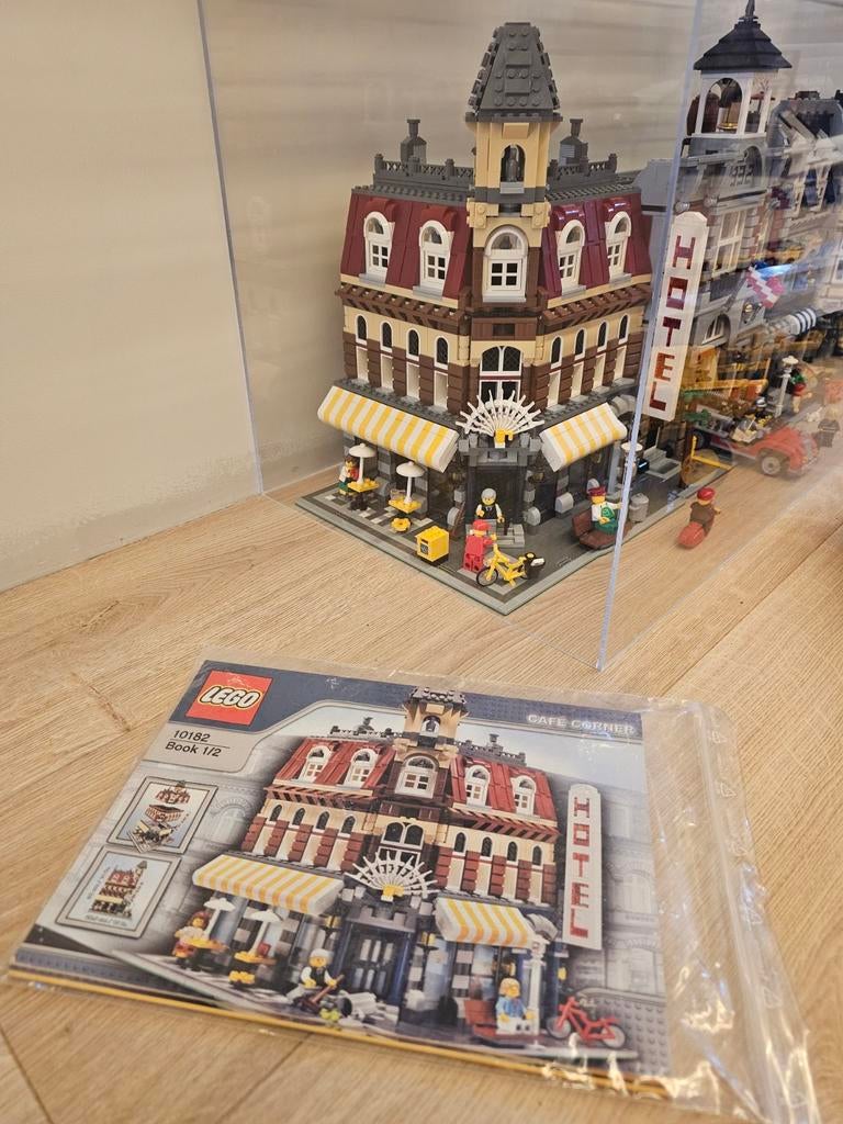 LEGO Creator Cafe Corner Hotel 10182, Kinderen en Baby's, Speelgoed | Duplo en Lego, Ophalen, Lego