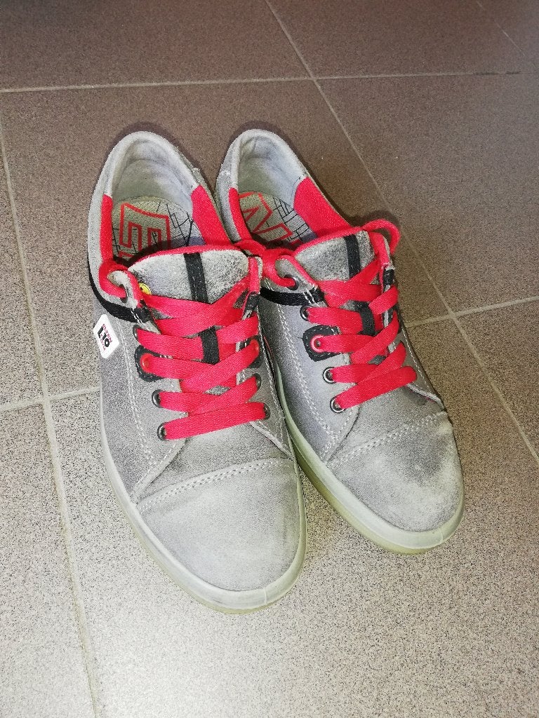 Veiligheidsschoenen, Ophalen, Zo goed als nieuw