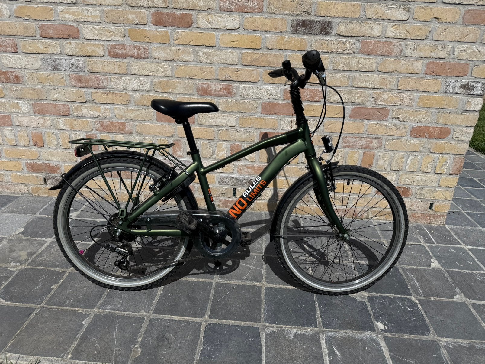 Jongensfiets 22 inch, Fietsen en Brommers, Fietsen | Kinderfietsjes, Ophalen, Zo goed als nieuw, Velgrem