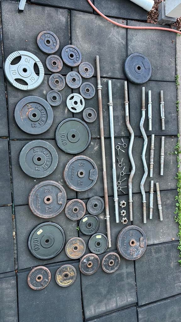 134kg gewichten + halterstangen (EZ bars + dumbbellstangen), Ophalen, Gebruikt, Halterschijven
