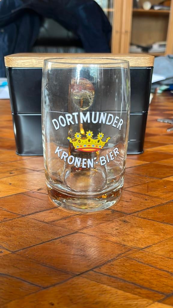 Chope en verre bicolore dortmunder kronen bier, Collections, Enlèvement ou Envoi, Comme neuf