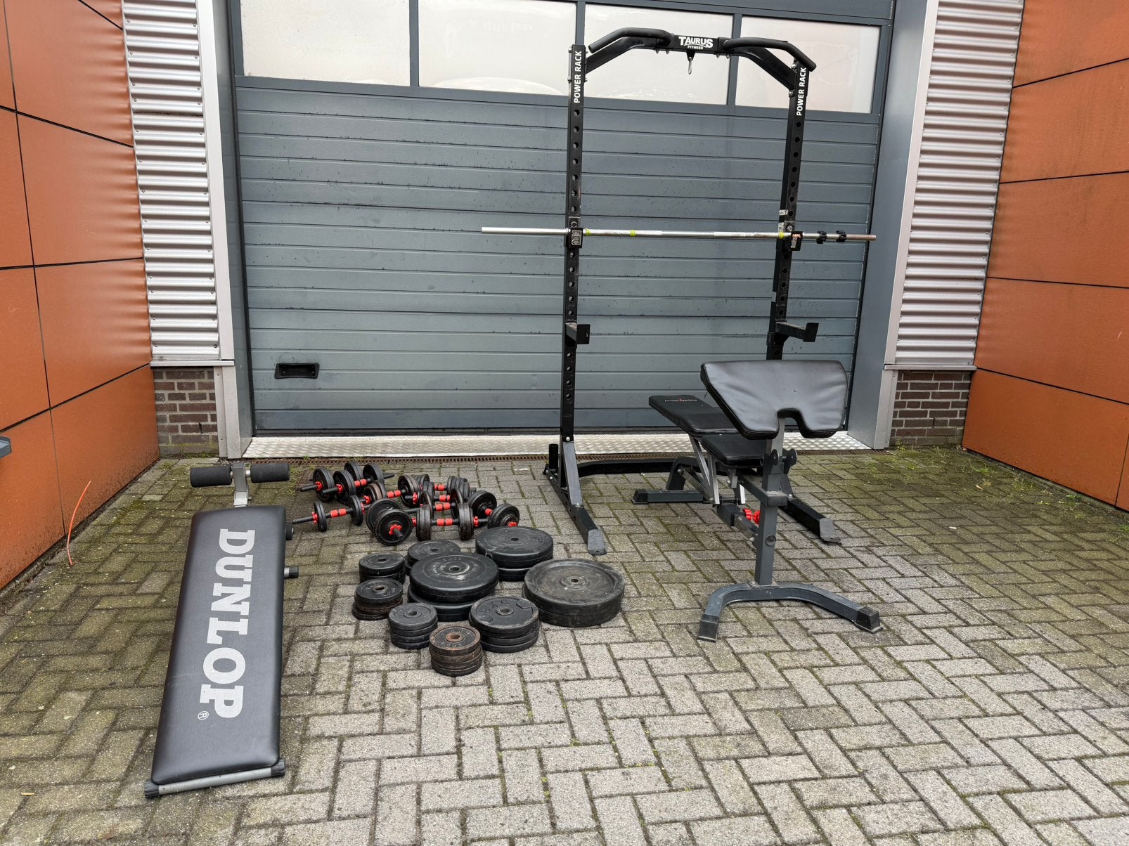 Taurus Halfrack ,Bankje ,+_ 200kg Gewichten ,Halterstang, Ophalen, Gebruikt